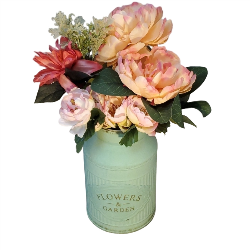 🎏NWOT FLORAL CAN